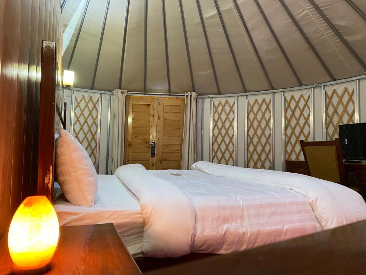 Apex Hotels And Resorts Hussaini Karimabad  ภายนอก รูปภาพ