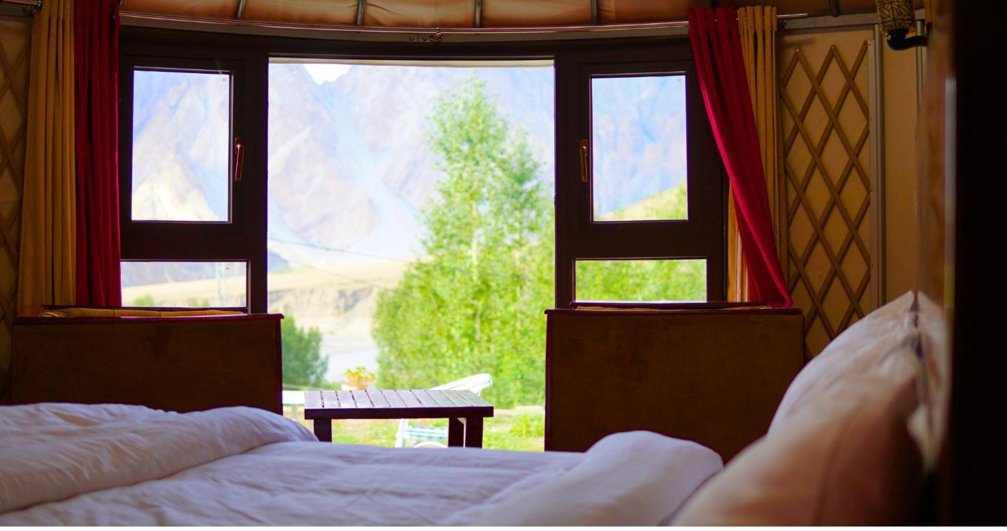 Apex Hotels And Resorts Hussaini Karimabad  ภายนอก รูปภาพ