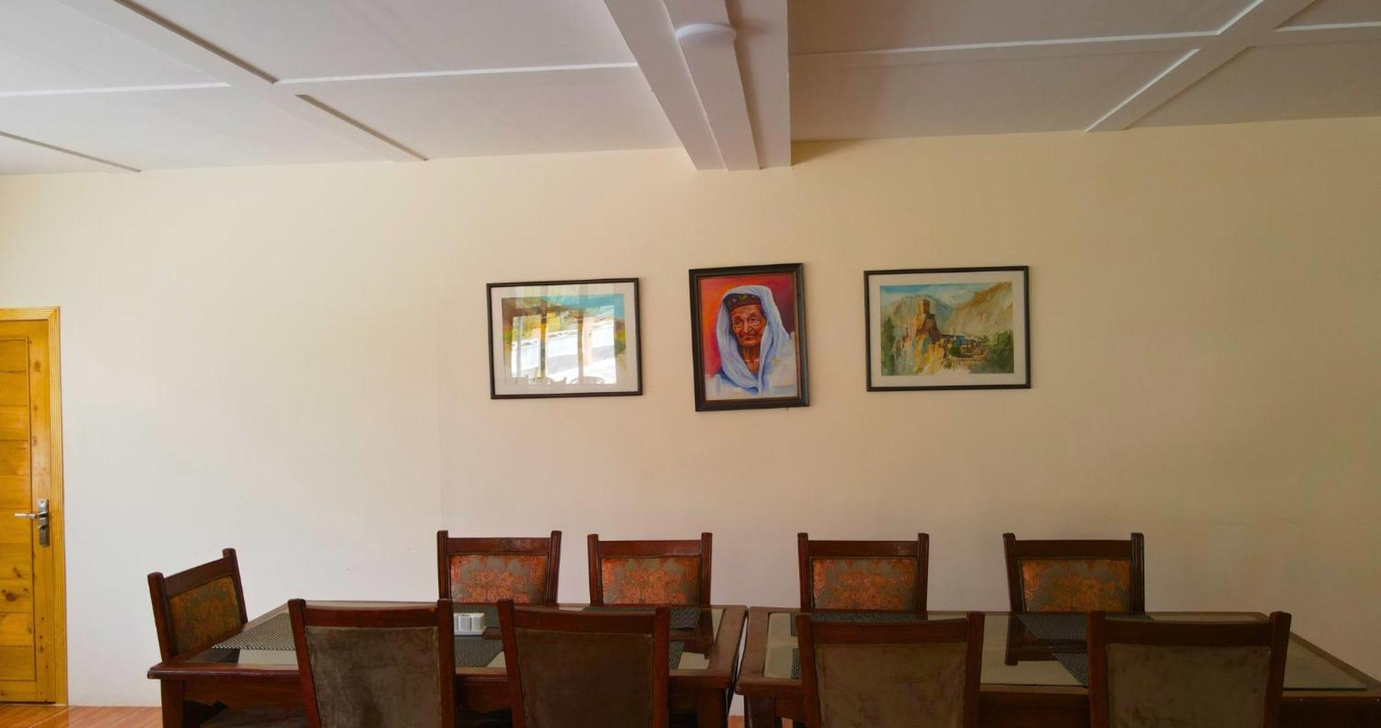 Apex Hotels And Resorts Hussaini Karimabad  ภายนอก รูปภาพ