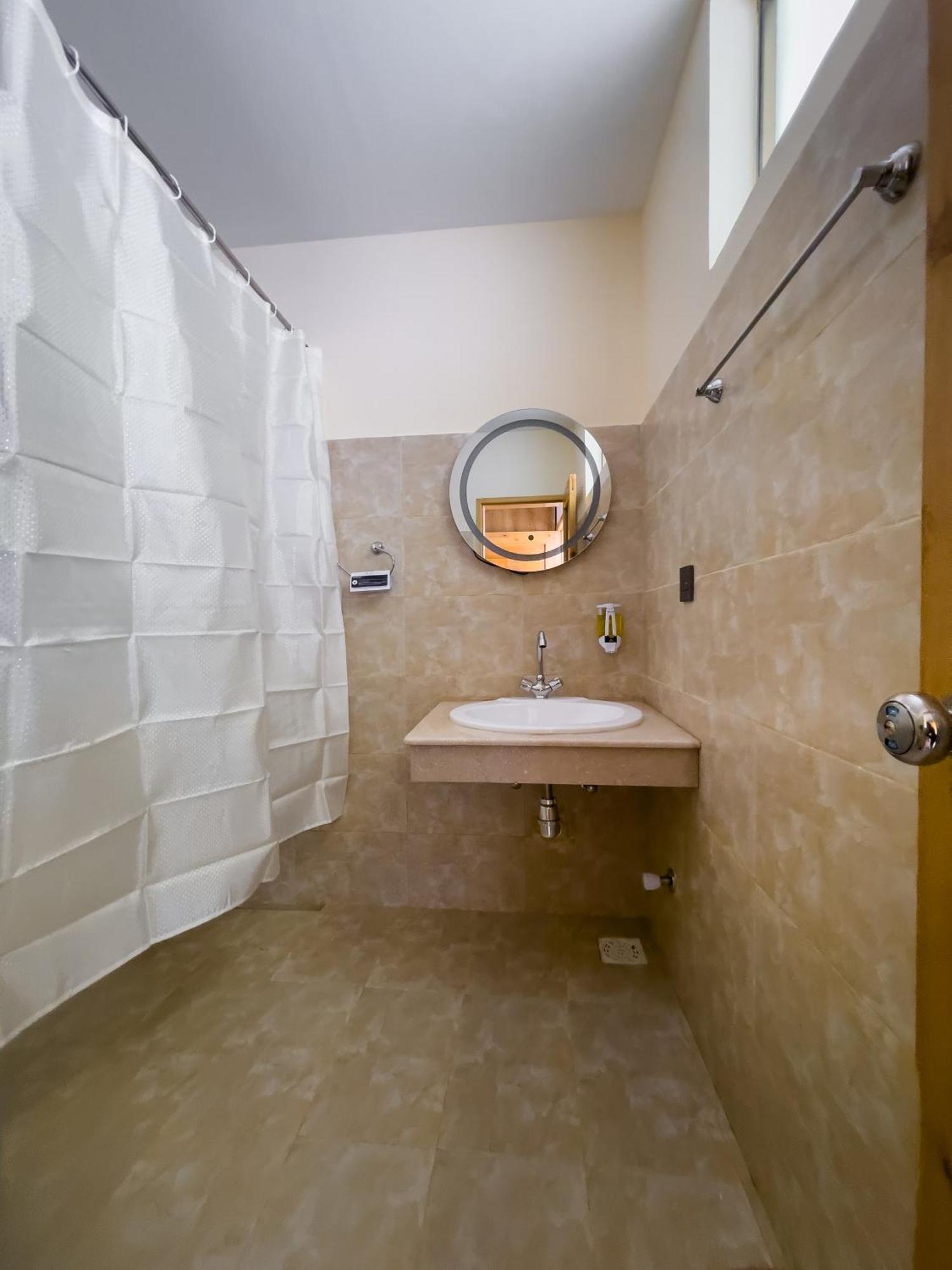 Apex Hotels And Resorts Hussaini Karimabad  ภายนอก รูปภาพ