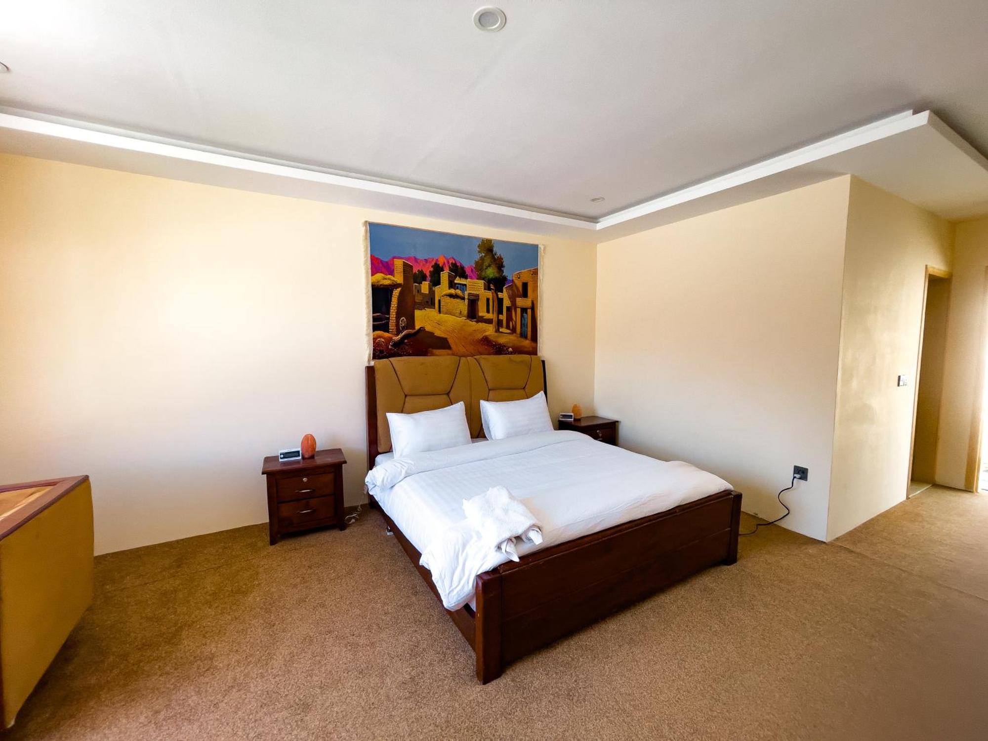 Apex Hotels And Resorts Hussaini Karimabad  ภายนอก รูปภาพ