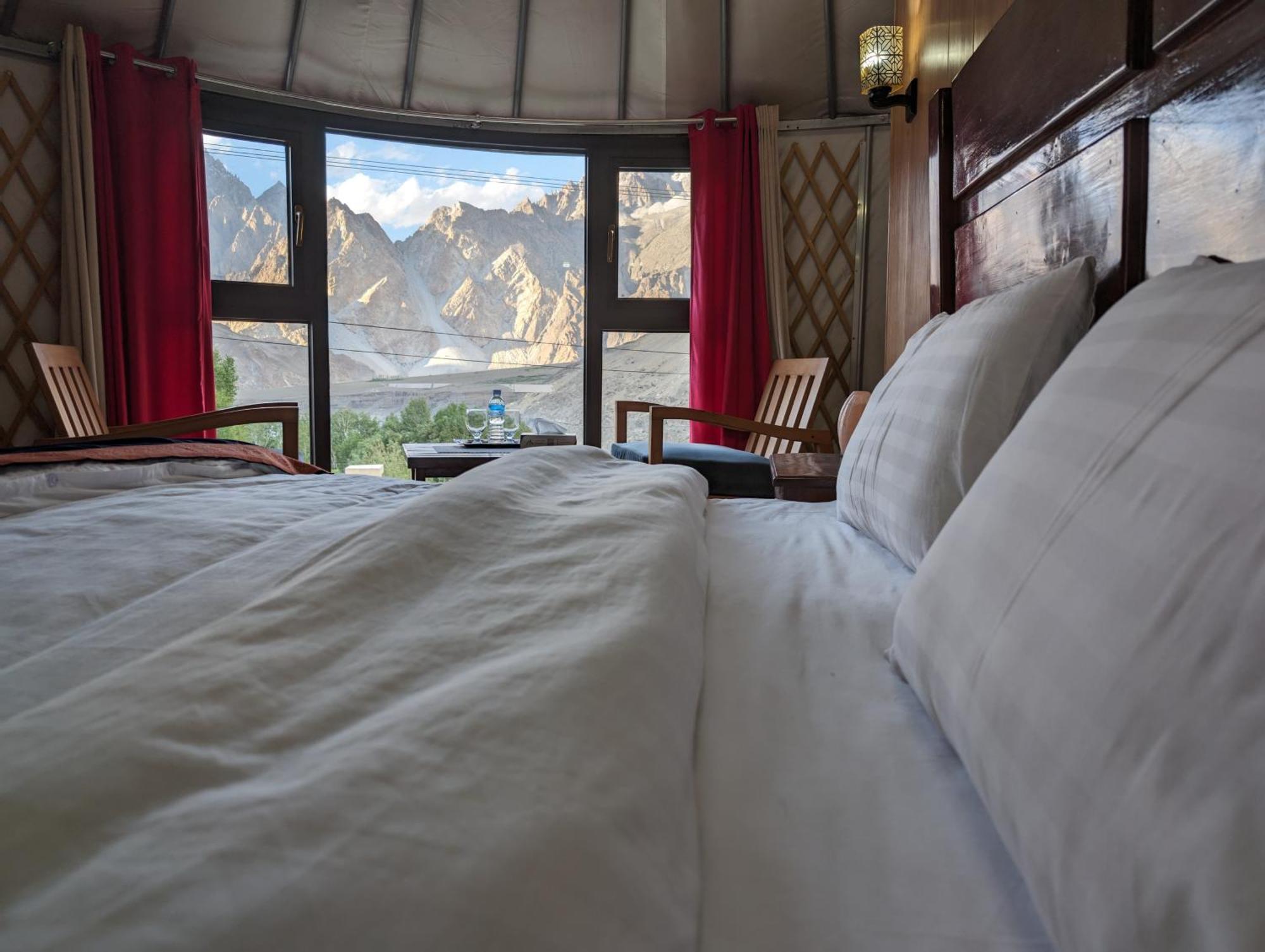 Apex Hotels And Resorts Hussaini Karimabad  ภายนอก รูปภาพ
